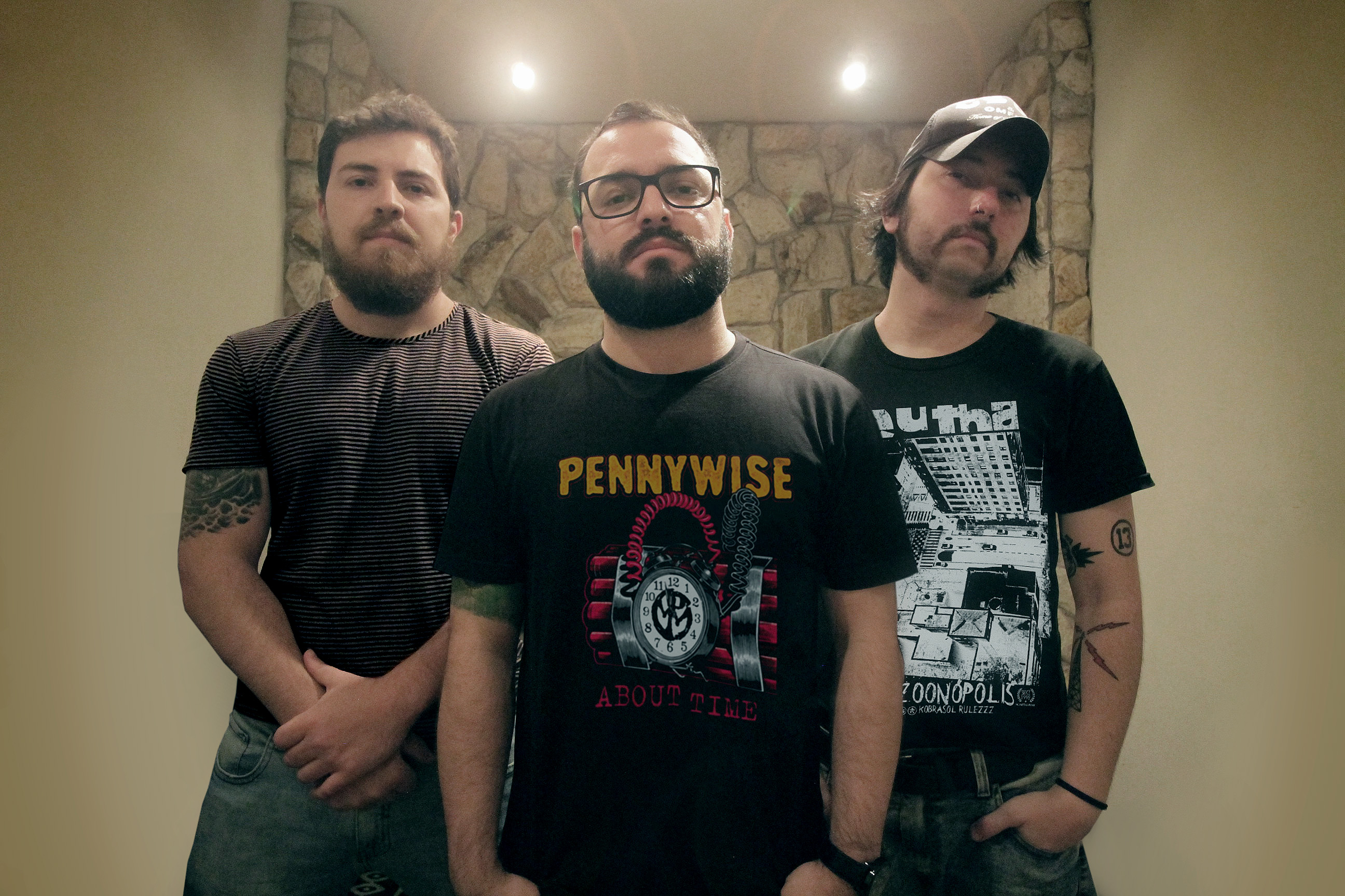 Marina Radio Clube: Identidade no saturado hardcore melódico